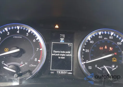 2014 Toyota Highlander Xle V6 z USA, uszkodzony, nr VIN 5TDKKRFH8ES023910